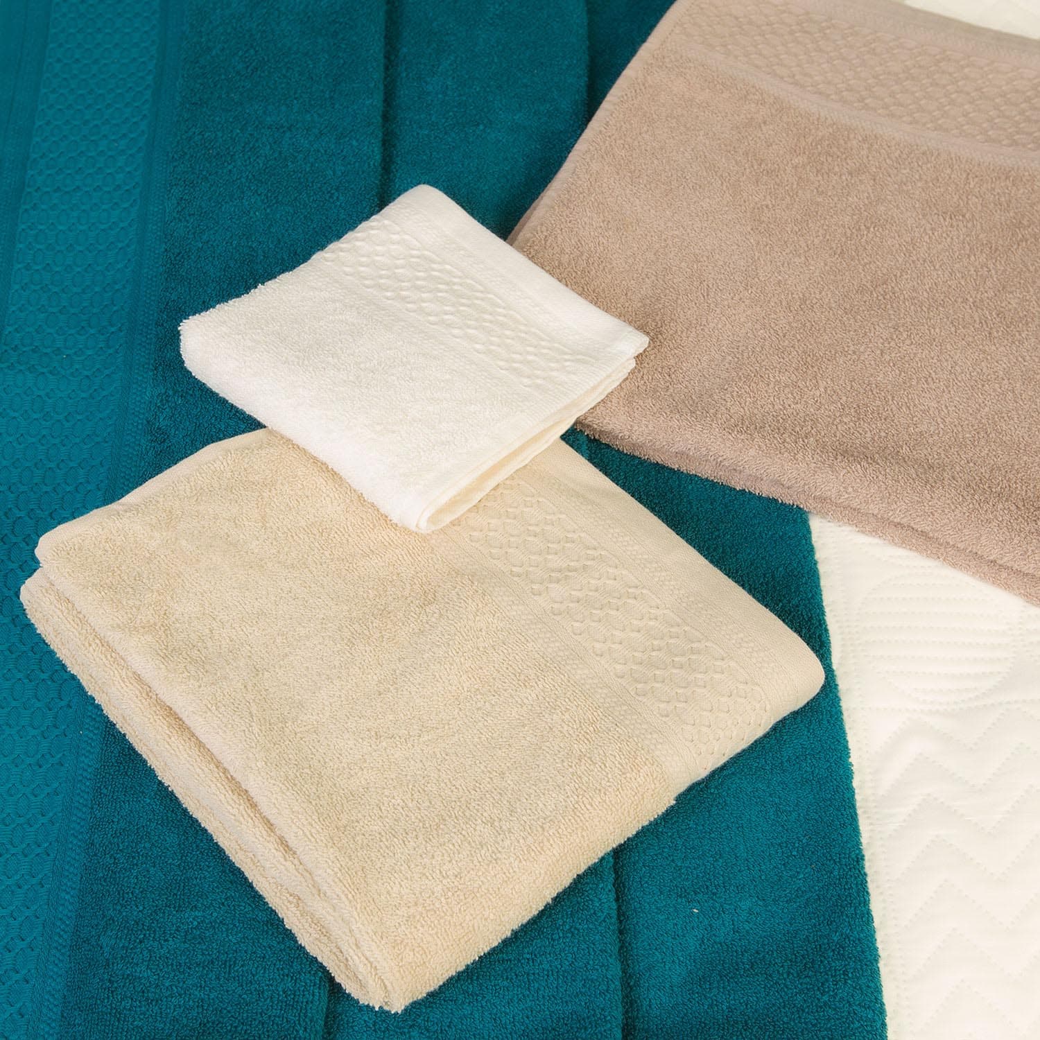Ręcznik D Bawełna 100% Solano Ecru (P) 30x50+50x90+70x140 kpl. 
