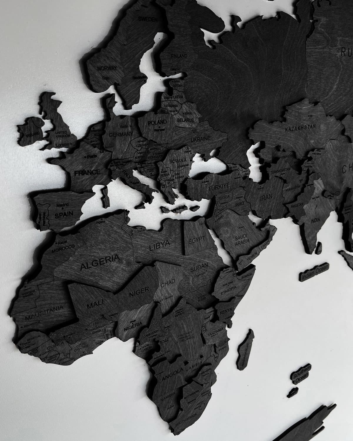 Czarna Mapa Świata na ścianę 3D Sikorka® kolor Hebanu - 150x70cm