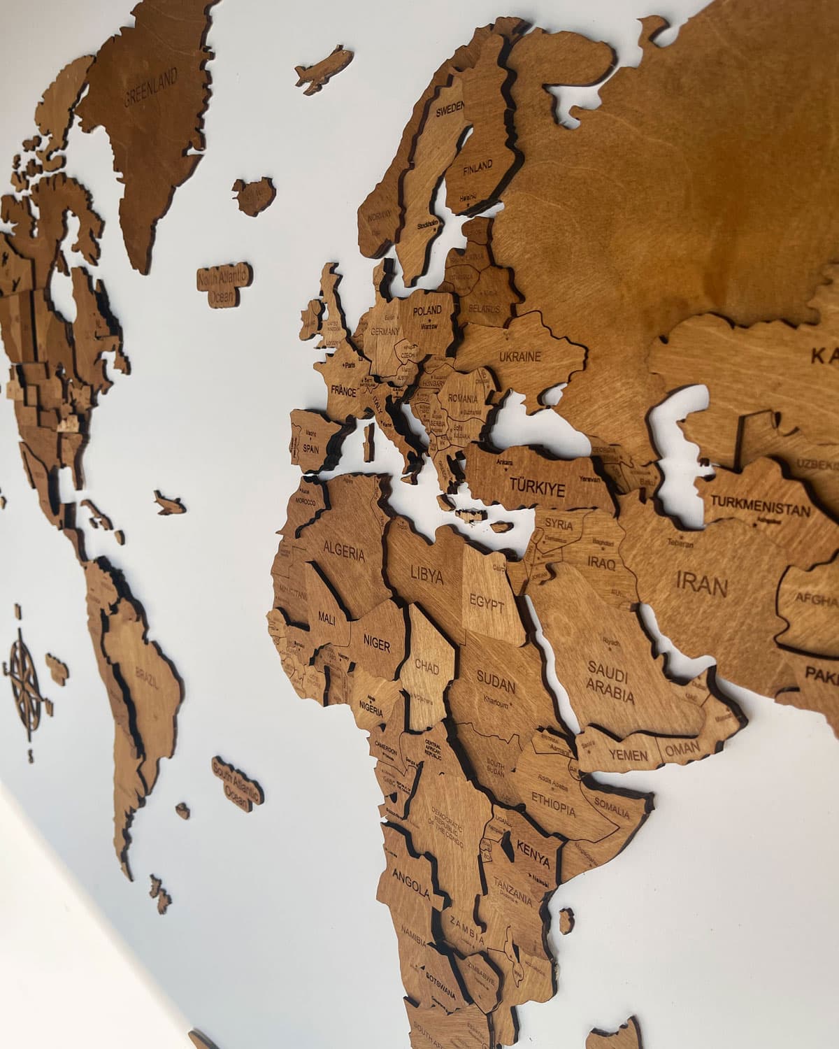 Drewniana Mapa Świata 3D Sikorka® z drewna w kolorze Dąb - 120x60cm